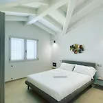 Lorisa Villa Tanaunella