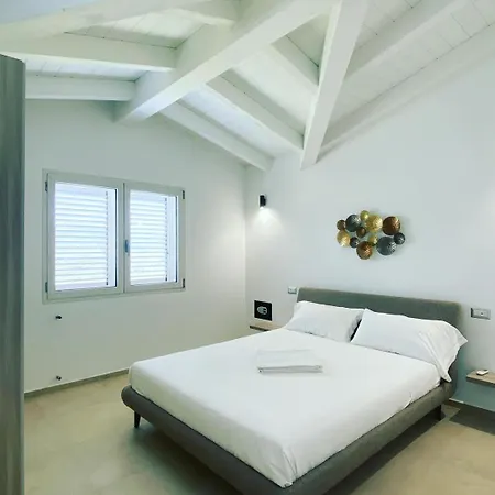 Lorisa Villa Tanaunella