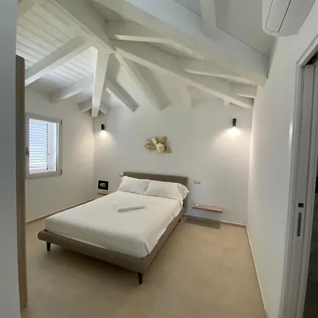 Lorisa Villa Tanaunella